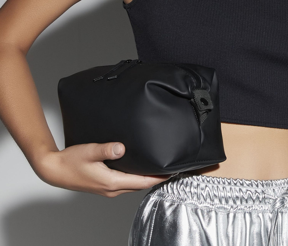 BAG BASE MATTE PU ACCESSORY POUCH