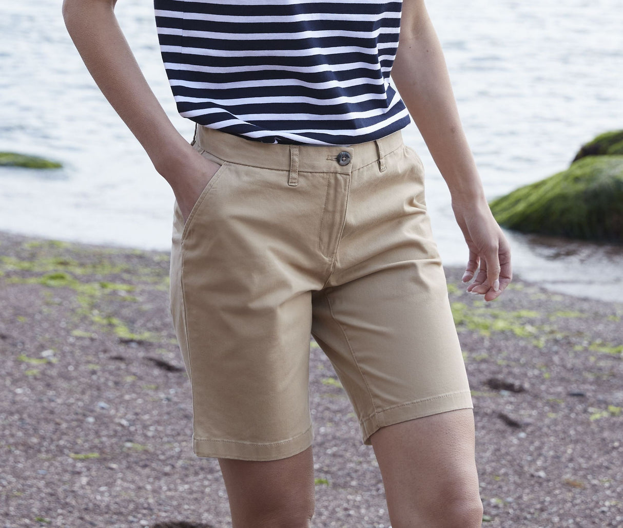 FRONT ROW LADIES' CHINO SHORTS