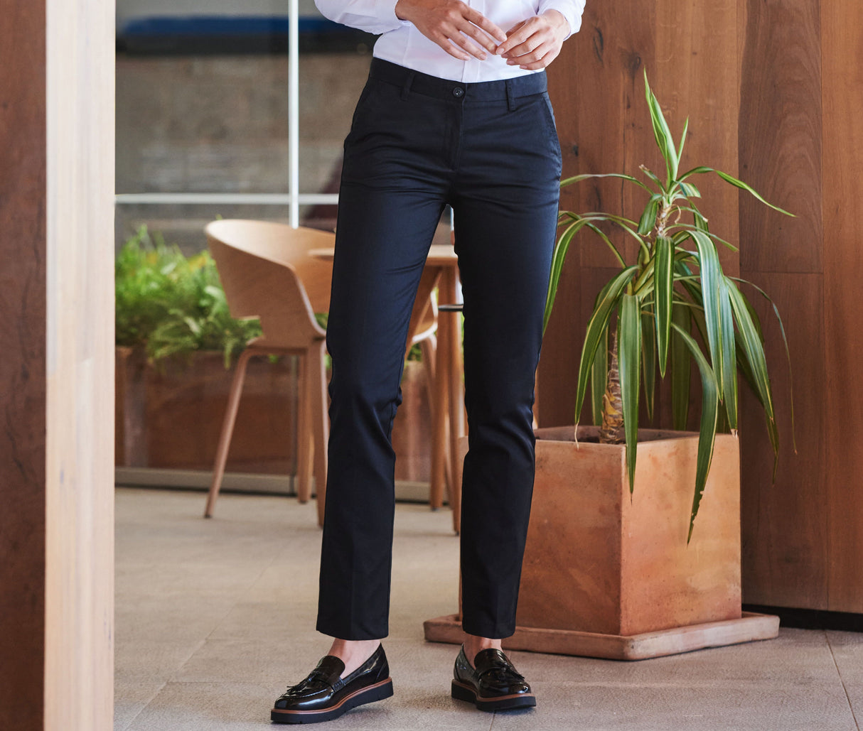 HENBURY LADIES' 65/35 FLAT FRONT CHINO