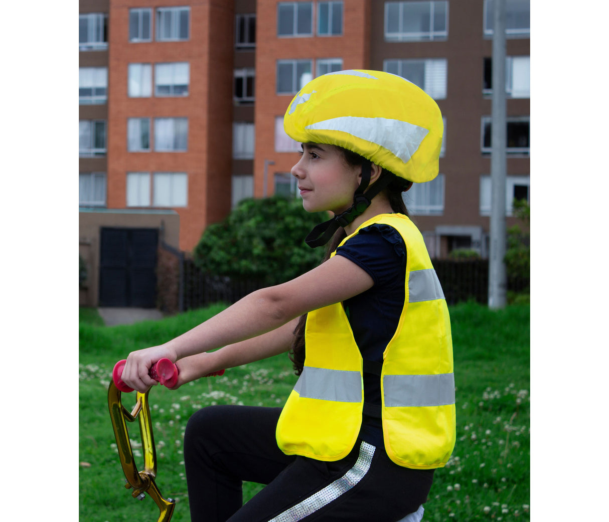 HI-VIS WATER-REPELLENT BICYCLE HELMET COVER "MAASTRICHT"