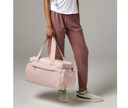 QUADRA STUDIO HOLDALL