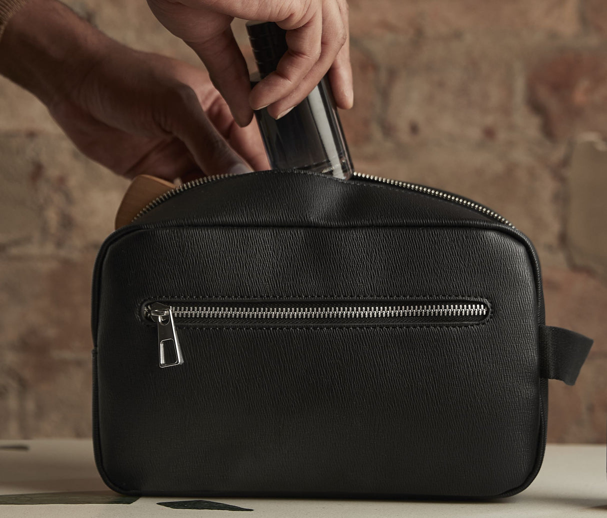 QUADRA TAILORED LUXE PU WASH BAG