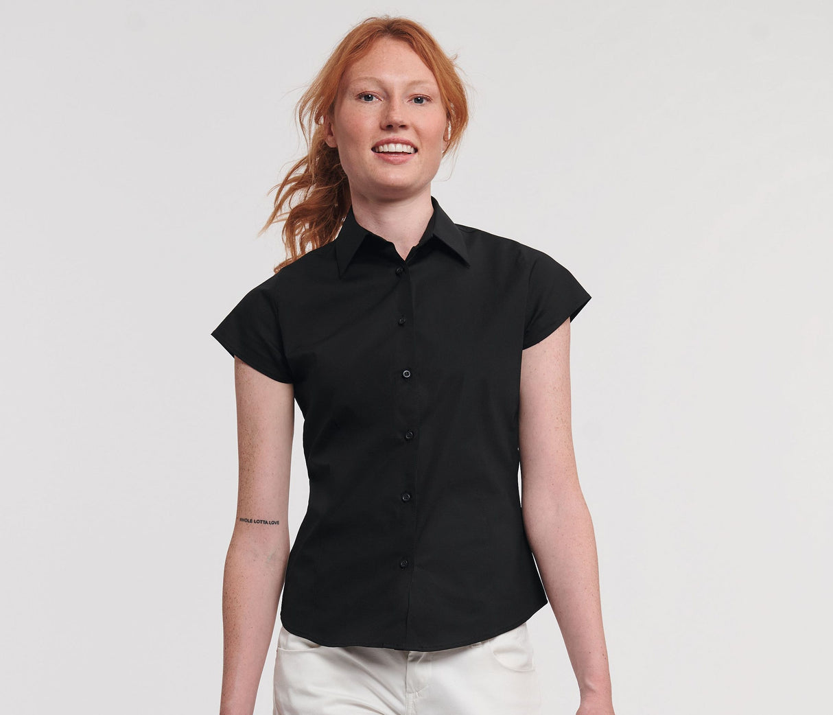 RUSSELL COLLECTION LADIES' SHORT SLEEVE FITTED STRETCH SHIRT