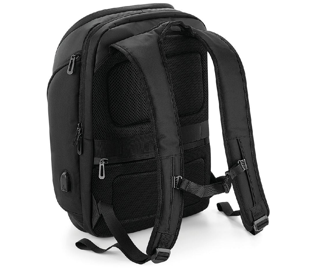 QUADRA PRO-TECH CHARGE BACKPACK